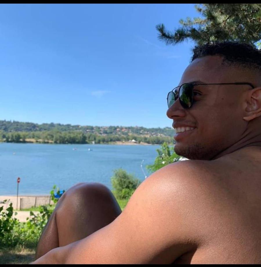 Eman - Gay in Blankensee Profil von Eman, 42 Jahre, Gay in Blankensee (Mecklenburg-Vorpommern)