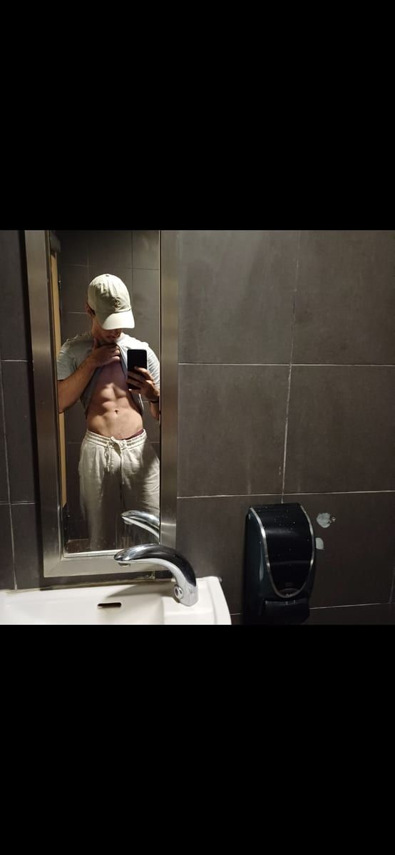 Profil von Edriss, 38 Jahre, Gay in Steffenshagen (Mecklenburg-Vorpommern)