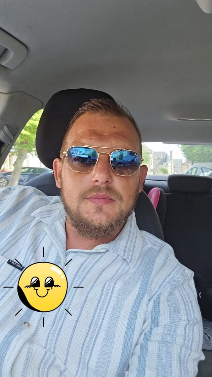 Profil von Emirhan, 41 Jahre, Gay in Dechow (Mecklenburg-Vorpommern)