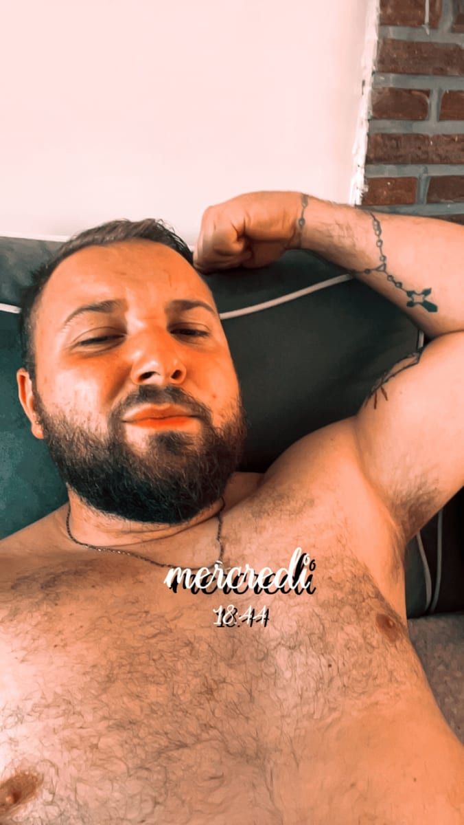Timi - Gay in Ruhner Berge Profil von Timi, 40 Jahre, Gay in Ruhner Berge (Mecklenburg-Vorpommern)