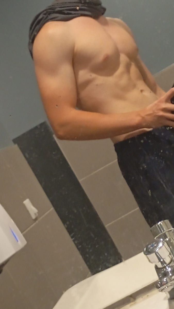 Profil von Ayaan, 32 Jahre, Gay in Grambin (Mecklenburg-Vorpommern)