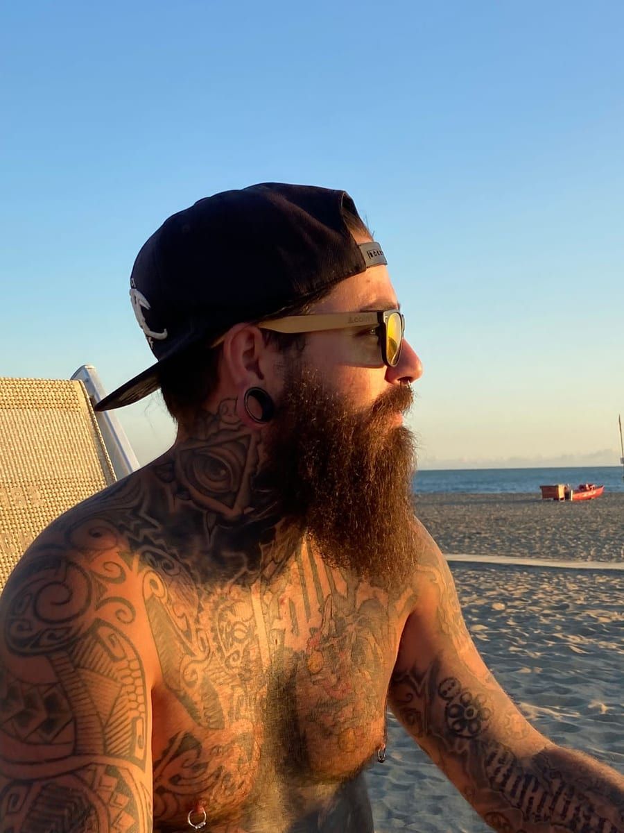 Profil von Djybril, 33 Jahre, Gay in Brunow (Mecklenburg-Vorpommern)