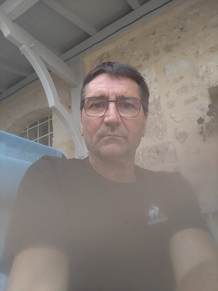 Profil von Le, 34 Jahre, Gay in Putbus (Mecklenburg-Vorpommern)