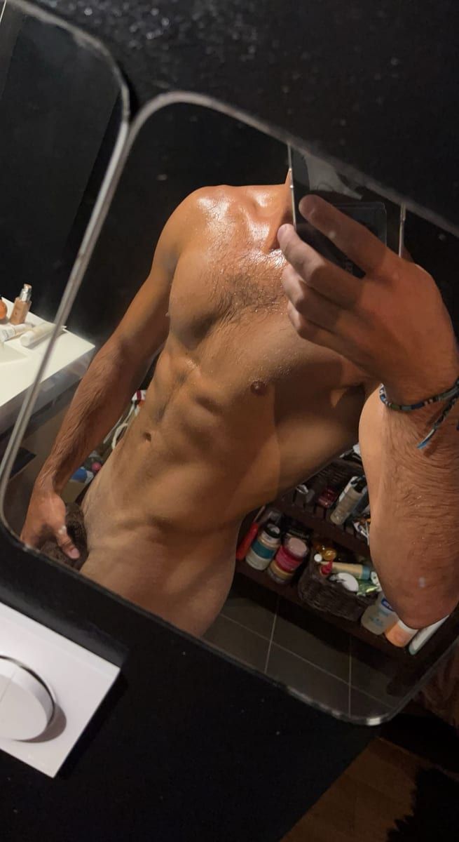 Profil von Baptyste, 28 Jahre, Gay in Blankenberg (Mecklenburg-Vorpommern)