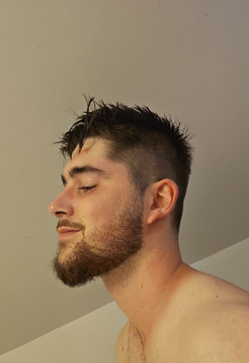 Travys - Gay in Priepert Profil von Travys, 37 Jahre, Gay in Priepert (Mecklenburg-Vorpommern)