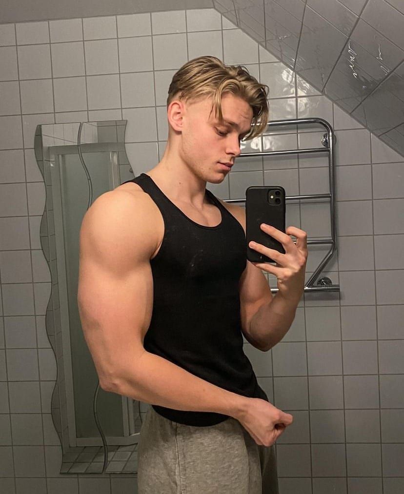 Yecine - Gay in Kargow Profil von Yecine, 25 Jahre, Gay in Kargow (Mecklenburg-Vorpommern)