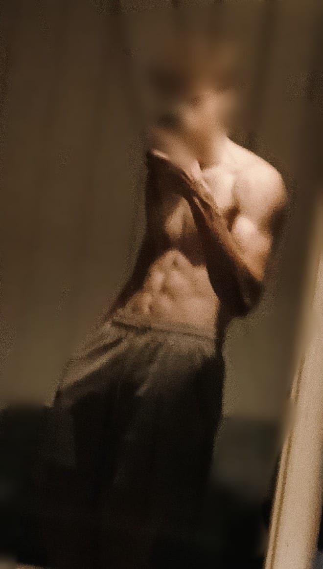 Profil von Lilouan, 33 Jahre, Gay in Malchin (Mecklenburg-Vorpommern)
