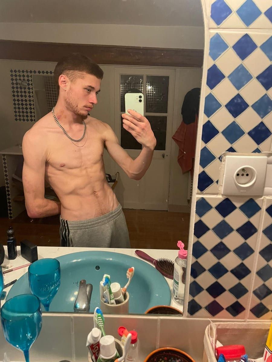 Profil von Yanil, 28 Jahre, Gay in Walow (Mecklenburg-Vorpommern)