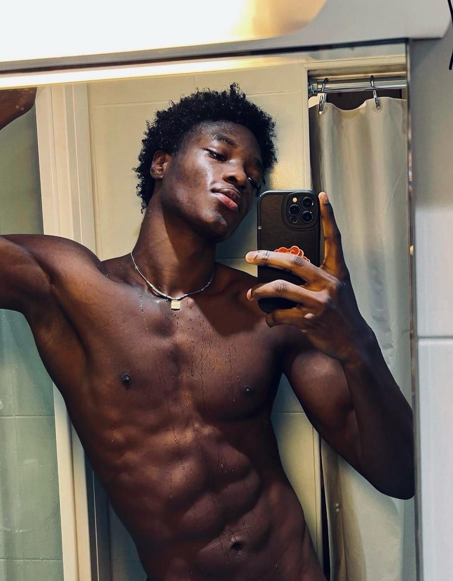 Profil von Kimani, 40 Jahre, Gay in Neuenkirchen (Mecklenburg-Vorpommern)