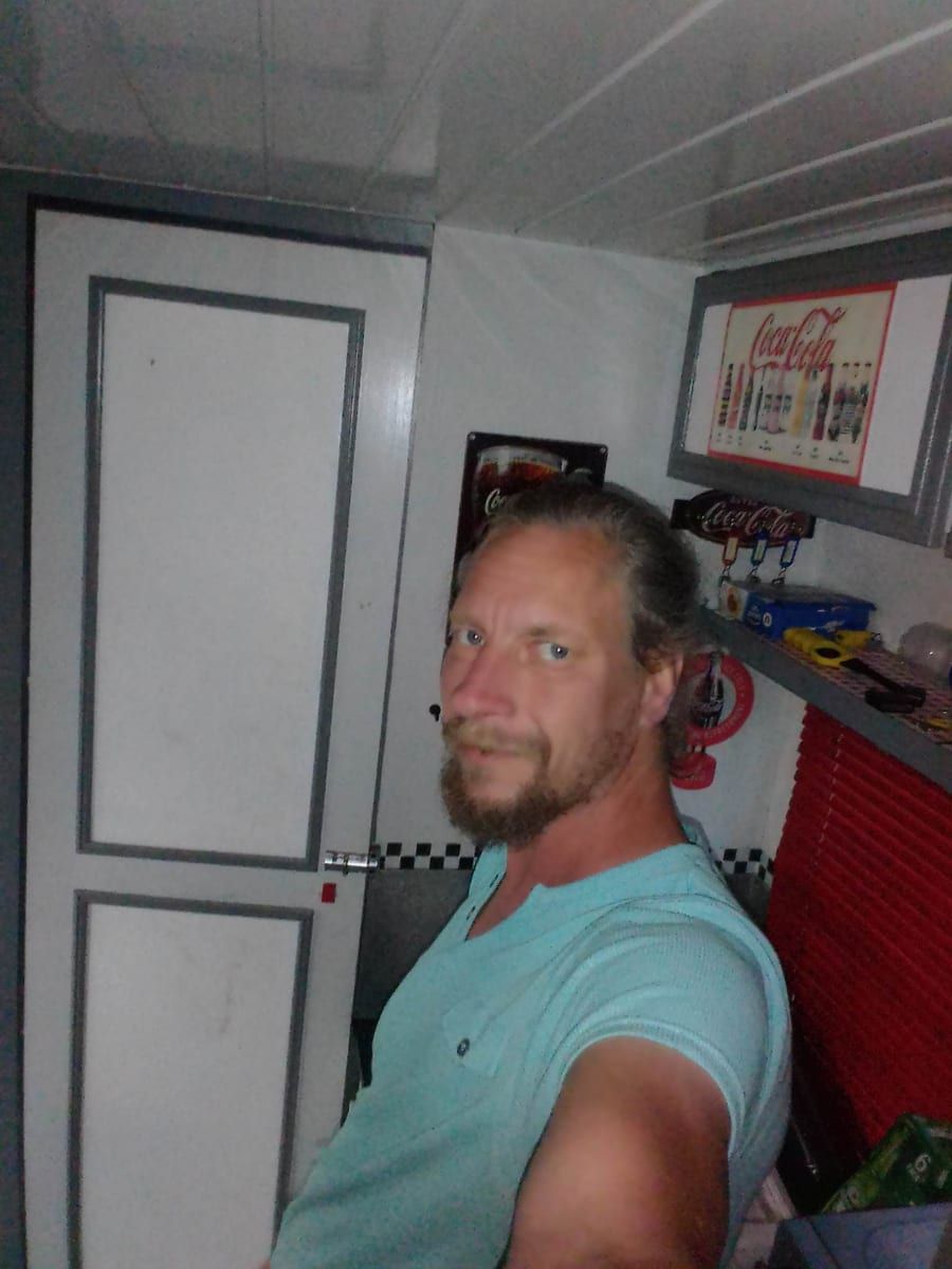 Hani - Gay in Melz Profil von Hani, 43 Jahre, Gay in Melz (Mecklenburg-Vorpommern)