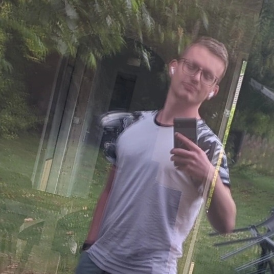 Profil von Flavien, 24 Jahre, Gay in Datzetal (Mecklenburg-Vorpommern)