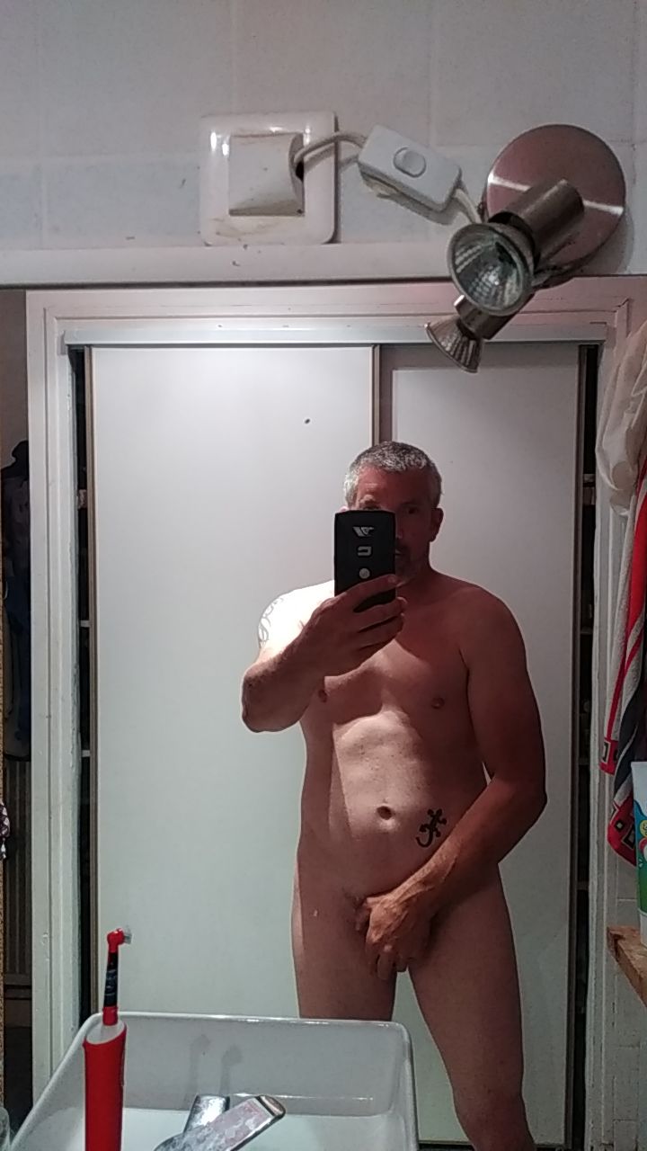 Profil von Blake, 27 Jahre, Gay in Breege (Mecklenburg-Vorpommern)