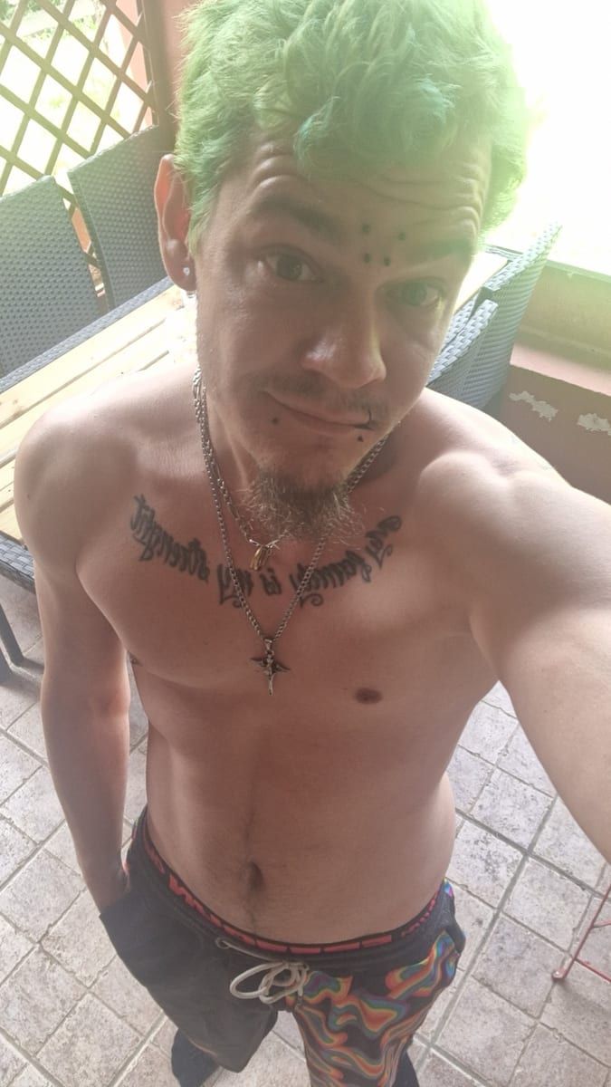 Profil von Khais, 24 Jahre, Gay in Liepgarten (Mecklenburg-Vorpommern)