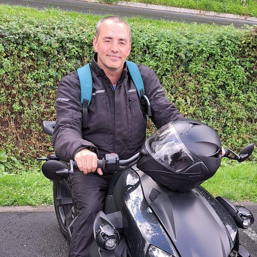 Profil von Bandiougou, 40 Jahre, Gay in Warlow (Mecklenburg-Vorpommern)