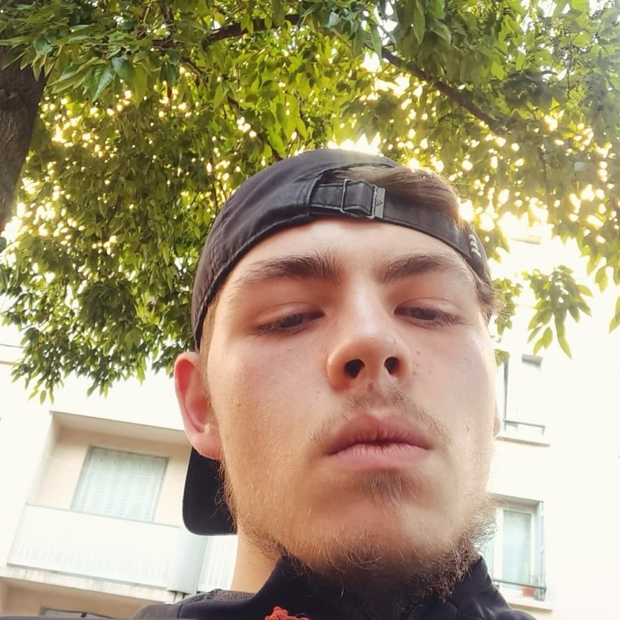 Profil von Manael, 30 Jahre, Gay in Glasin (Mecklenburg-Vorpommern)